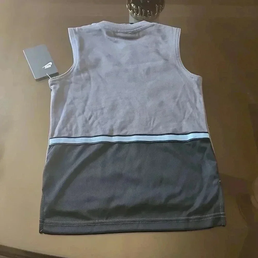 Nike boys shirt